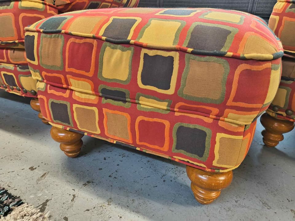Pair of Flexsteel Oversized Accent Chairs + Matching Ottoman