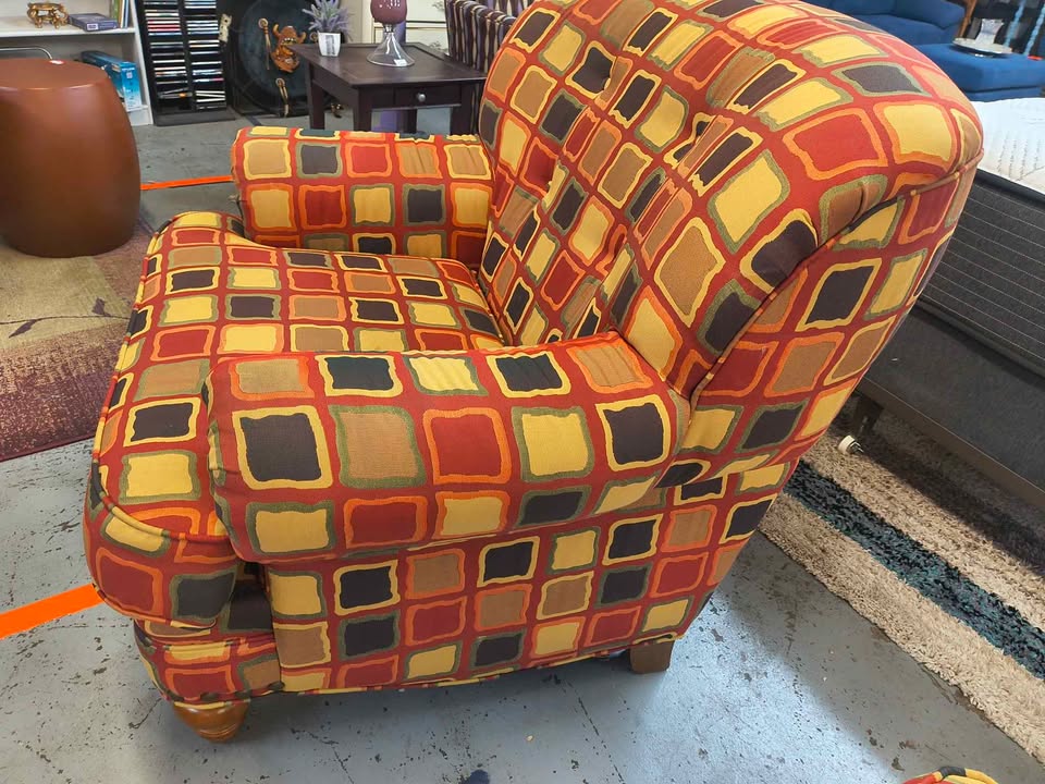 Pair of Flexsteel Oversized Accent Chairs + Matching Ottoman photo 4