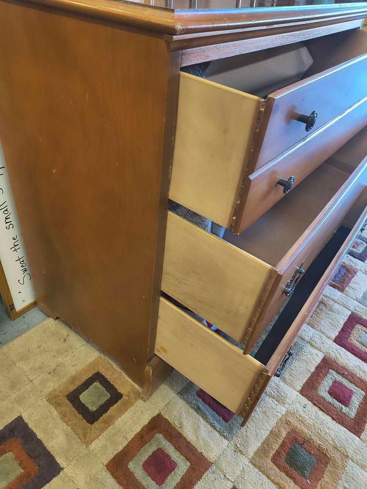 Vintage 4-Drawer Wood Dresser / Chest – $70 AS-IS photo 4