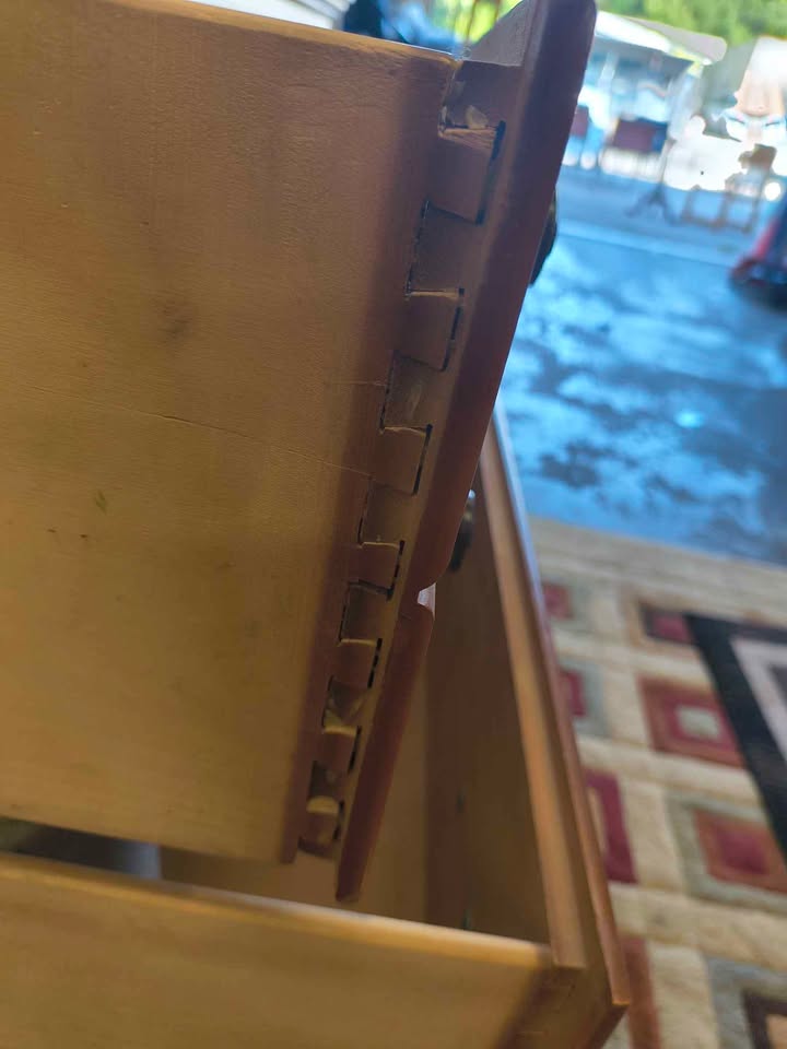 Vintage 4-Drawer Wood Dresser / Chest – $70 AS-IS photo 5