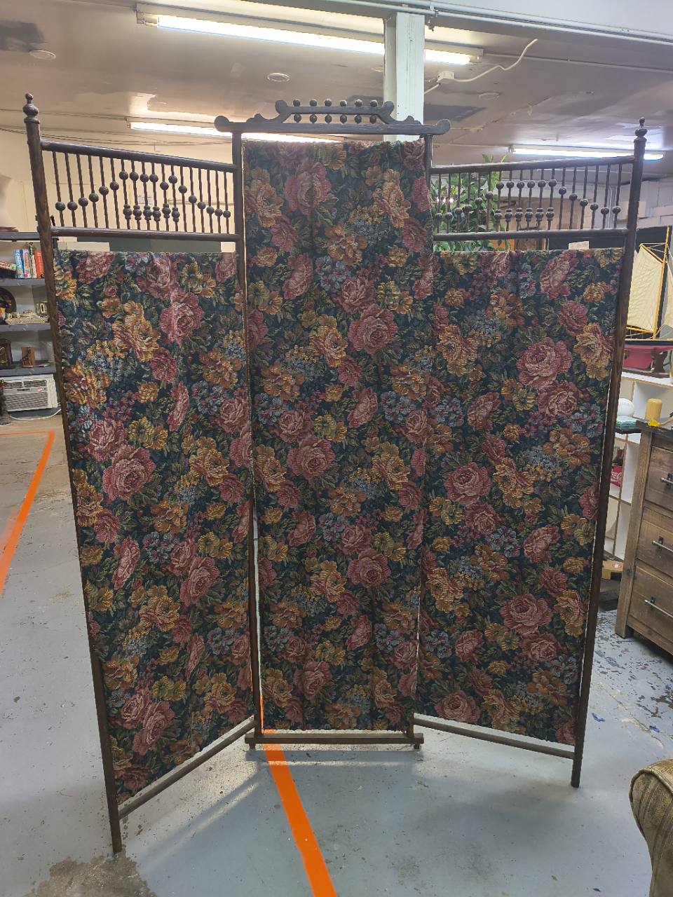 Victorian-Style 3-Panel Floral Folding Room Divider