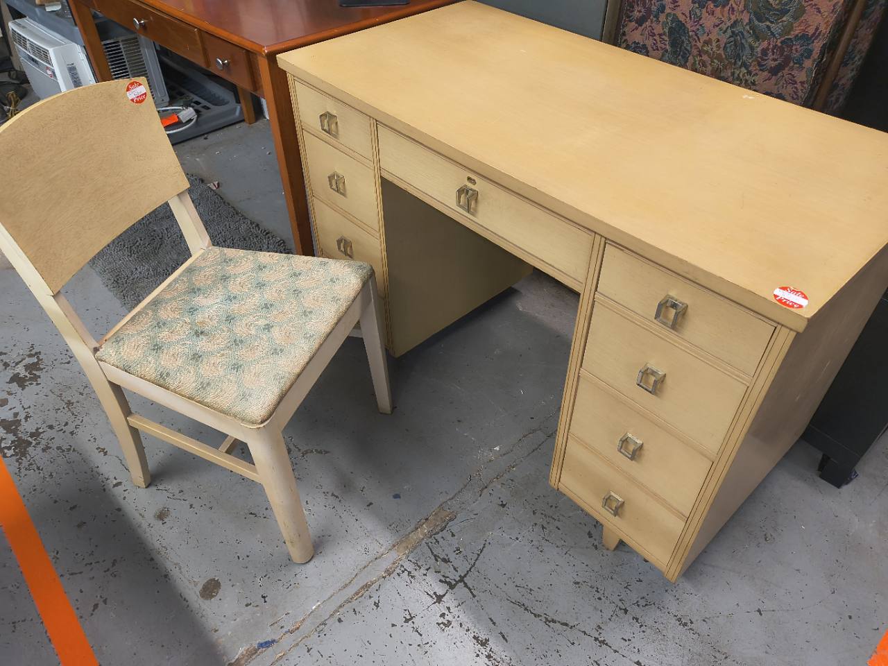 Blonde-Finish Desk and Upholstered Chair Set photo 4