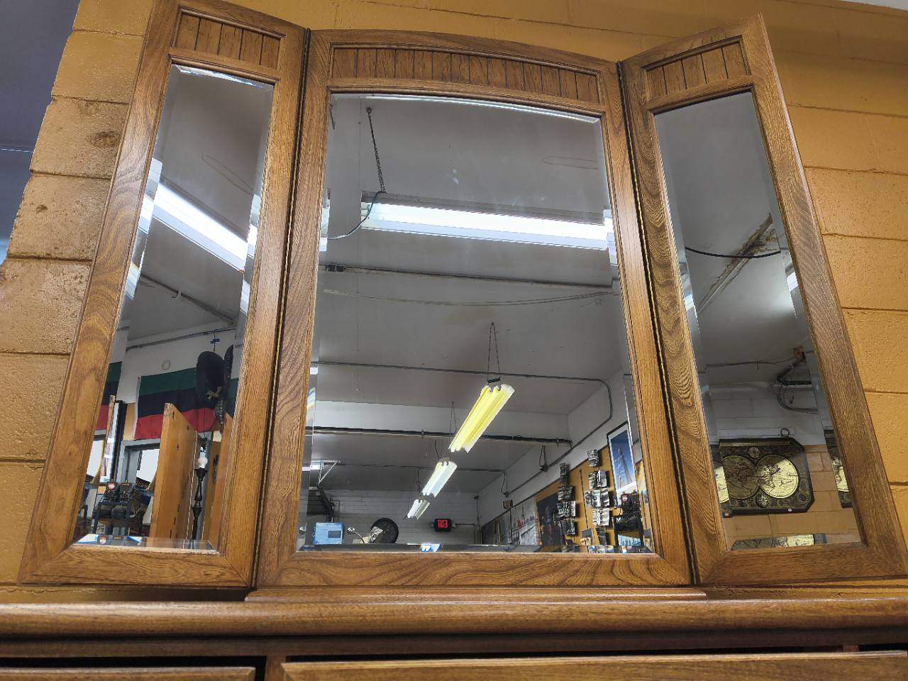 Thomasville Queen Bedroom Set – Complete Set $895 photo 14