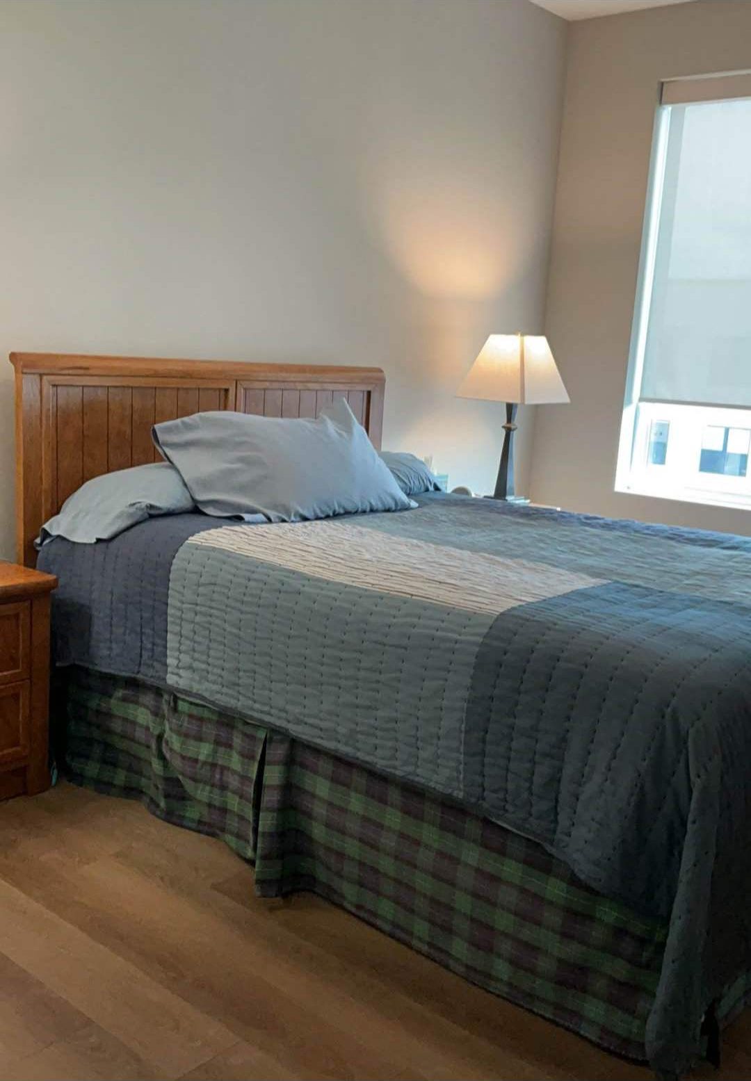 Thomasville Queen Bedroom Set – Complete Set $895 photo 3