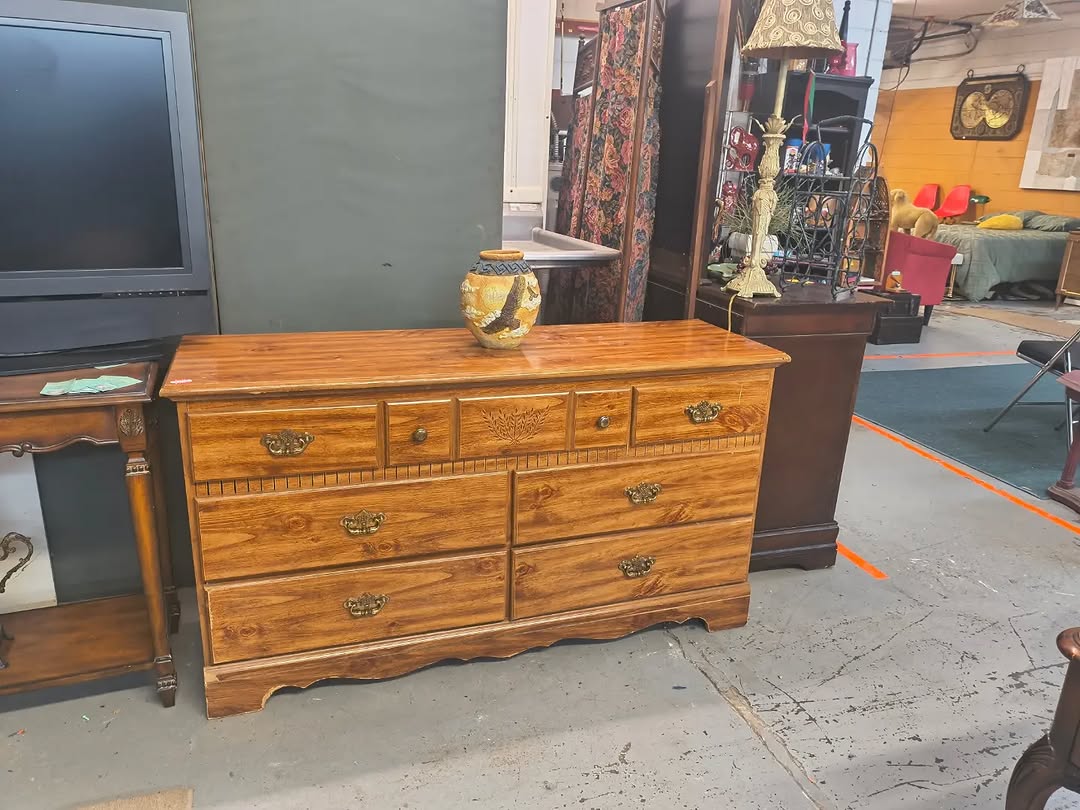 7 Drawer Dresser For Sale